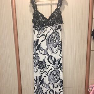 patterned maxi dress